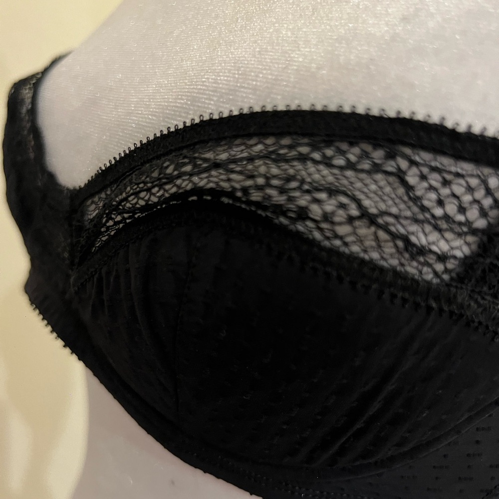 Elegant ERES (high end French brand) Black Lace Bra - Picture 5 of 10